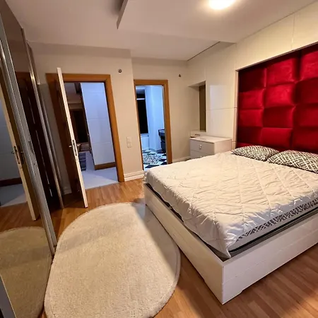 Aile Icin Uygun Bueyuek Merkezi * Istanbul