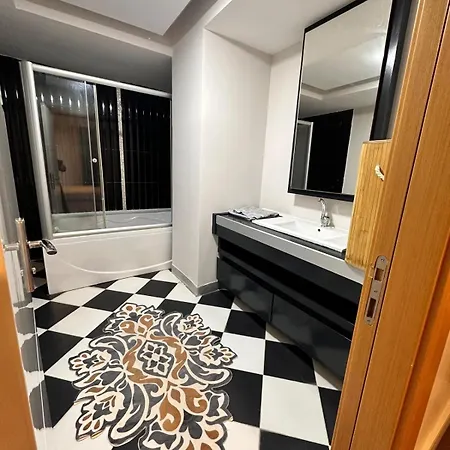 Aile Icin Uygun Bueyuek Merkezi Apartment